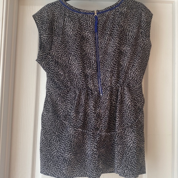 Motherhood Maternity silky top size Large - Picture 5 of 8